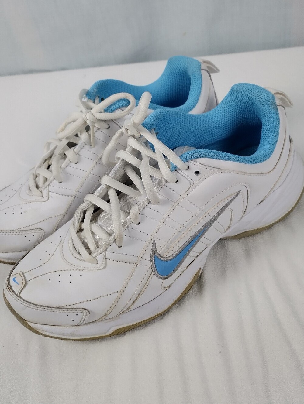Nike Womens Size 8.5 T Lite VIII 386508-141 White Running Shoes Sneakers Workout - Picture 3 of 13